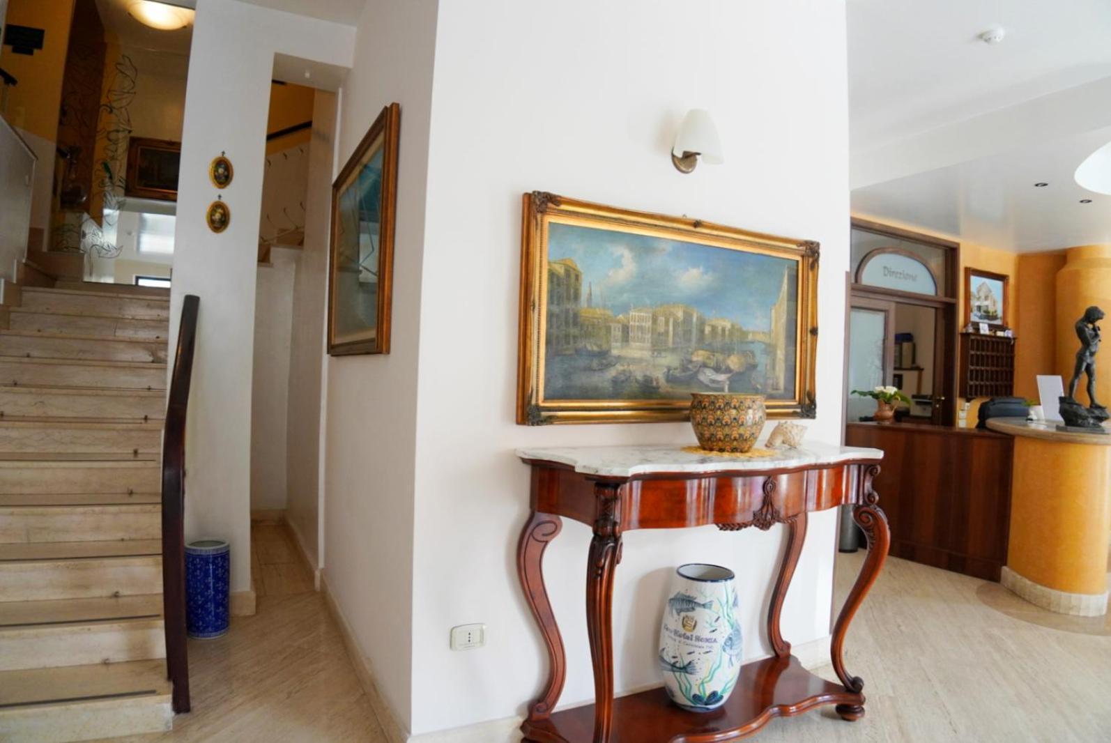 New Hotel Sonia ซานตามาเรีย ดิ กาสเตลลาบาเต ภายนอก รูปภาพ